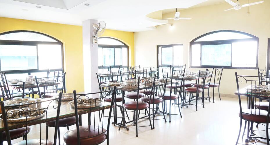 Mina Lodge (Hotel Panchali), Solapur 5